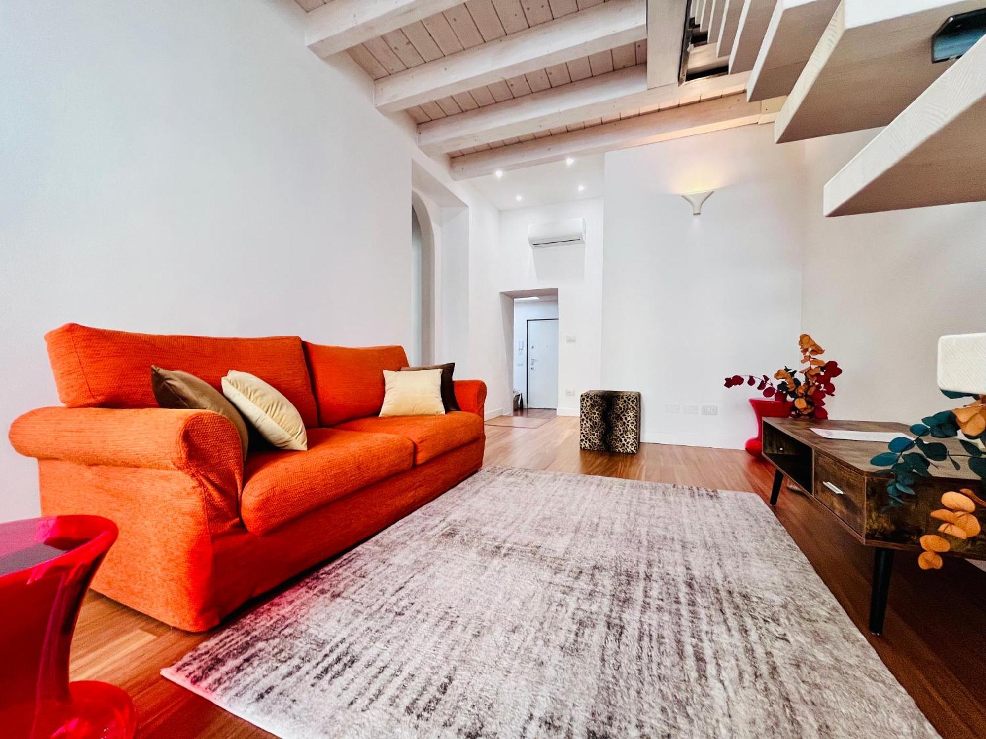 Riverside Loft Navigli - Spacious Two-bedroom Appartement Milan