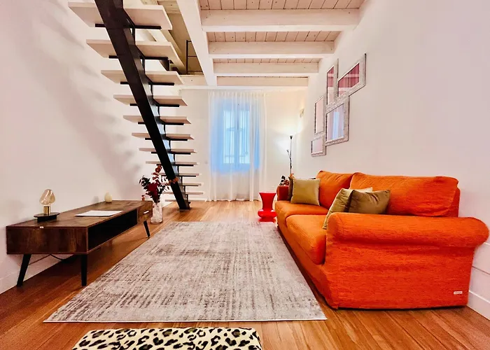 Riverside Loft Navigli - Spacious Two-Bedroom Apartment